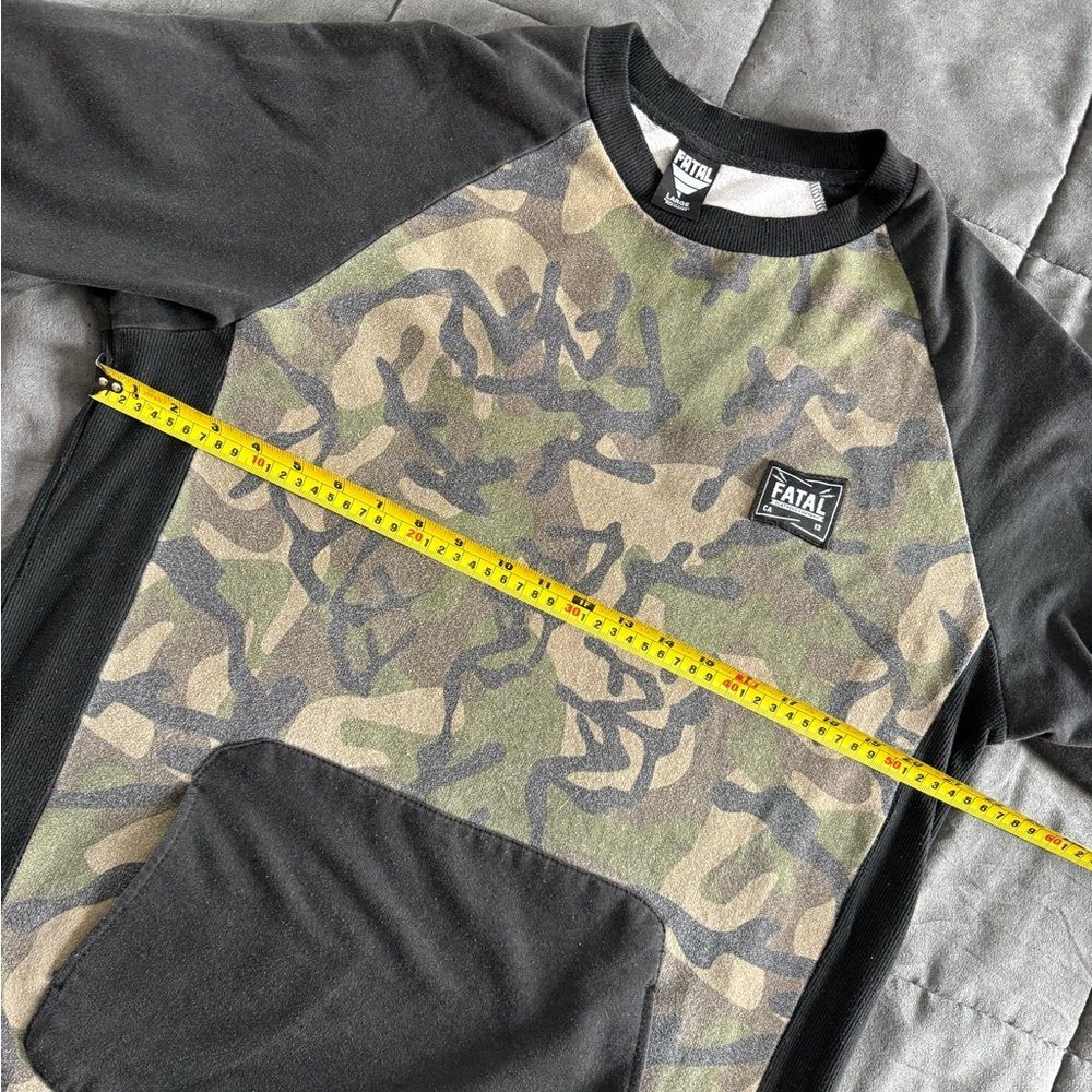 Fatal Black and Camouflage Men's Crew Neck Sweatshirt Size Large - Picture 5 of 7